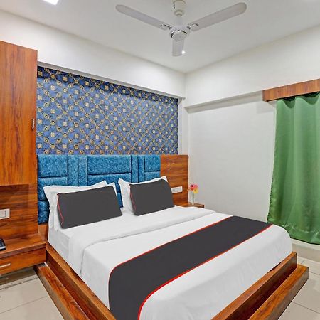 Capital O Bhavya Villa Ahmedabad Ngoại thất bức ảnh