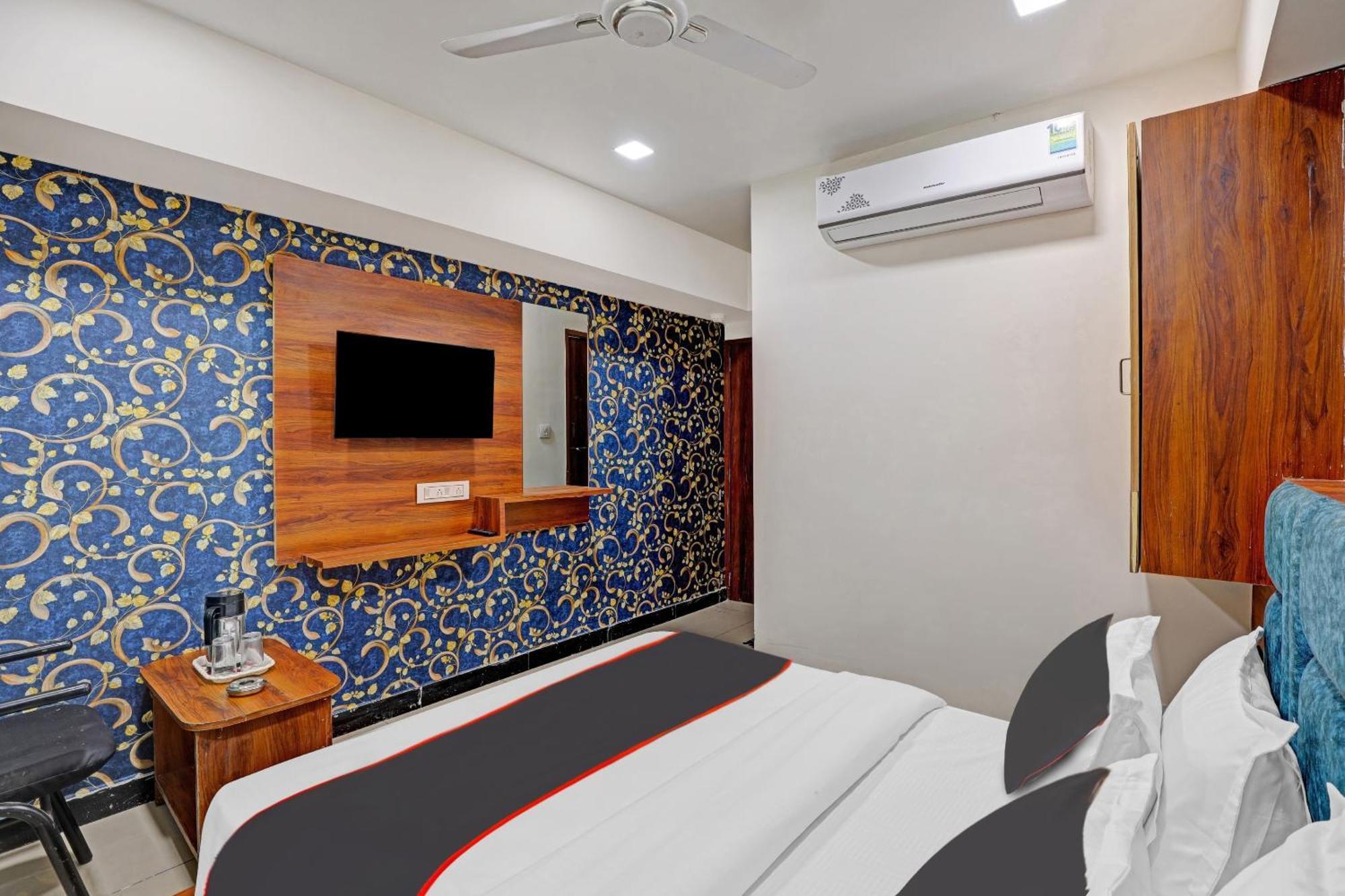Capital O Bhavya Villa Ahmedabad Ngoại thất bức ảnh