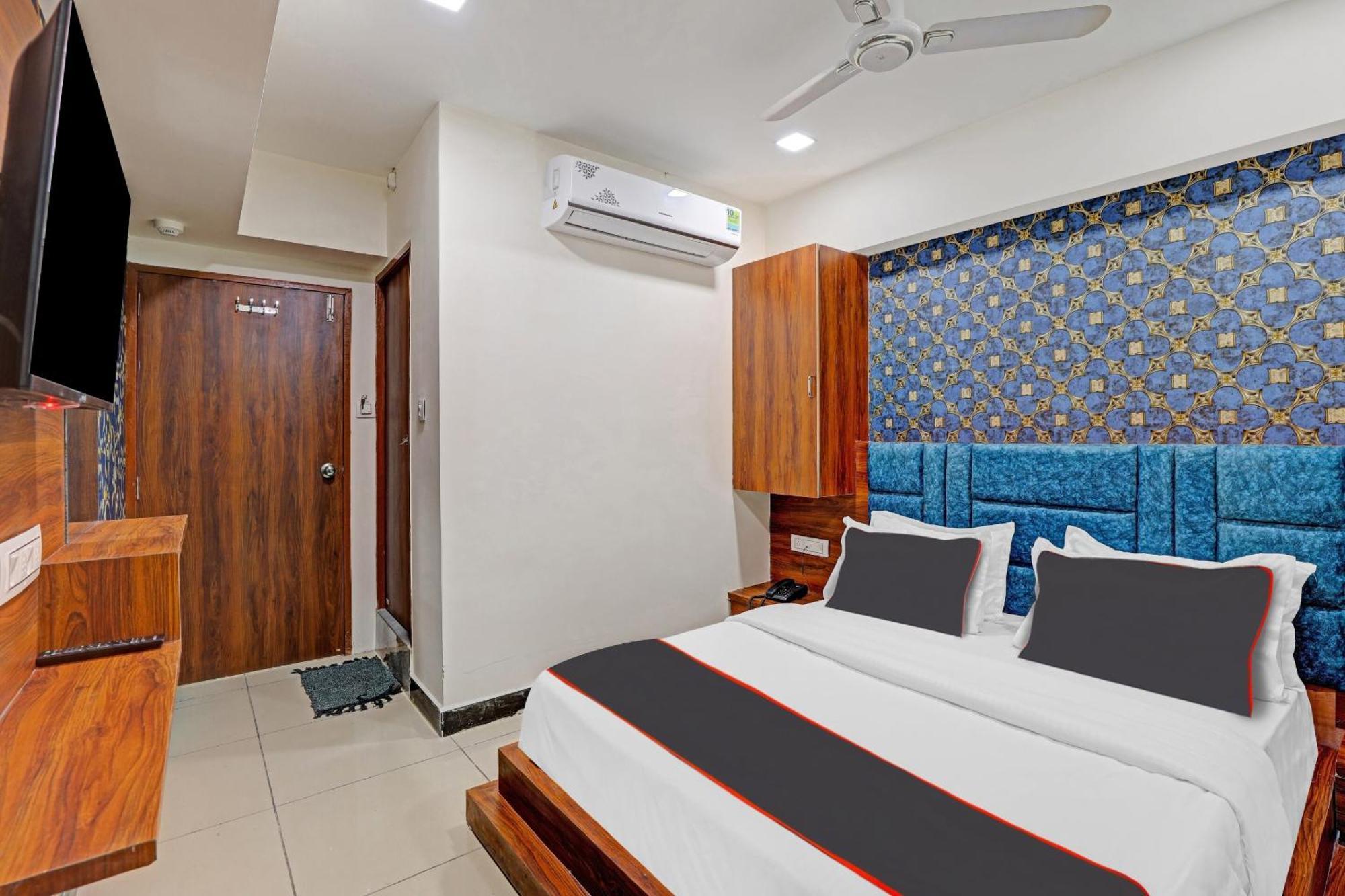 Capital O Bhavya Villa Ahmedabad Ngoại thất bức ảnh